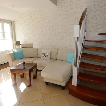Apartment Mueggenburger Weg 35 Oben Links *